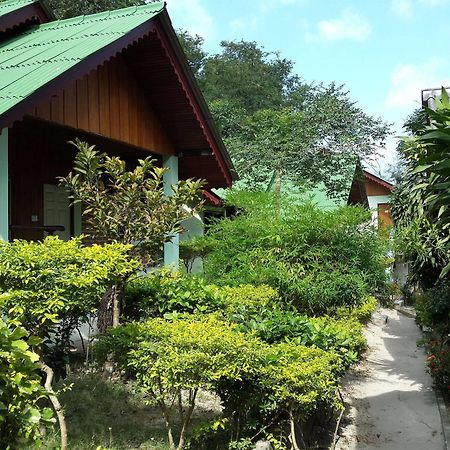 Save Bungalows Ko Tao Bagian luar foto