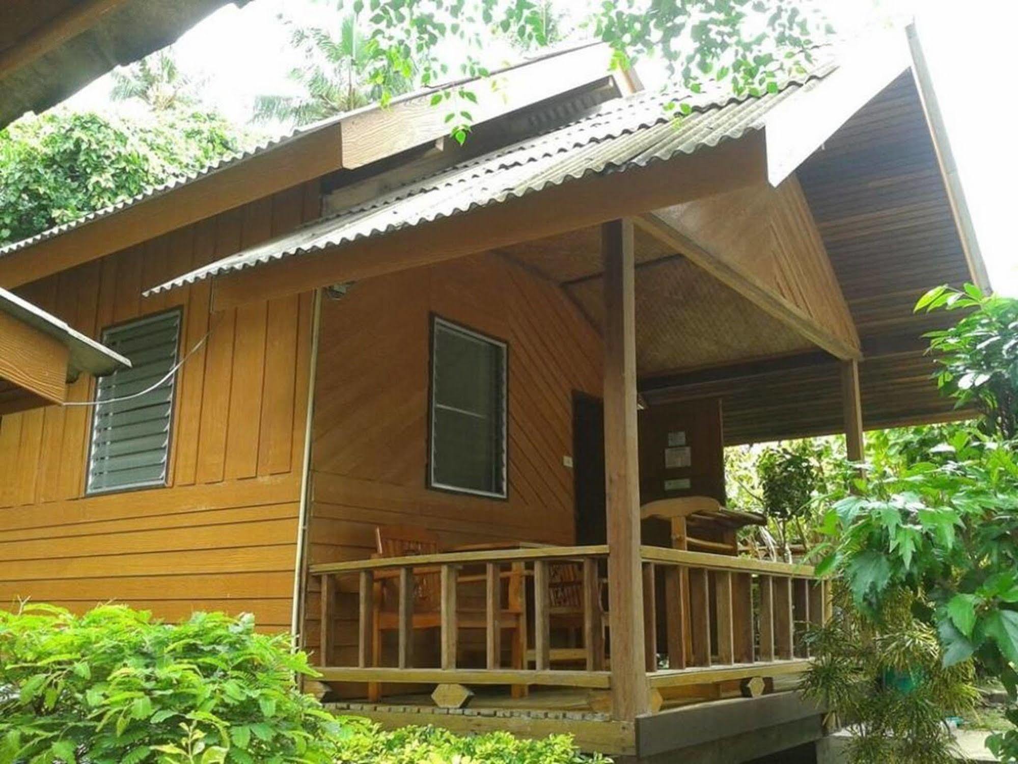 Save Bungalows Ko Tao Bagian luar foto