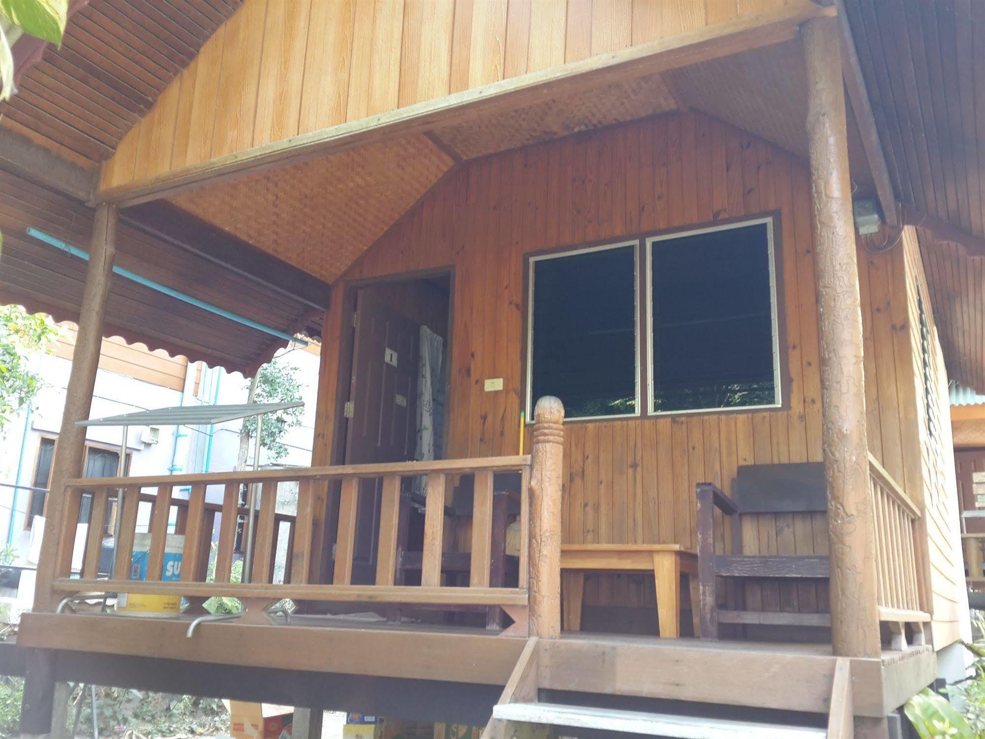 Save Bungalows Ko Tao Bagian luar foto