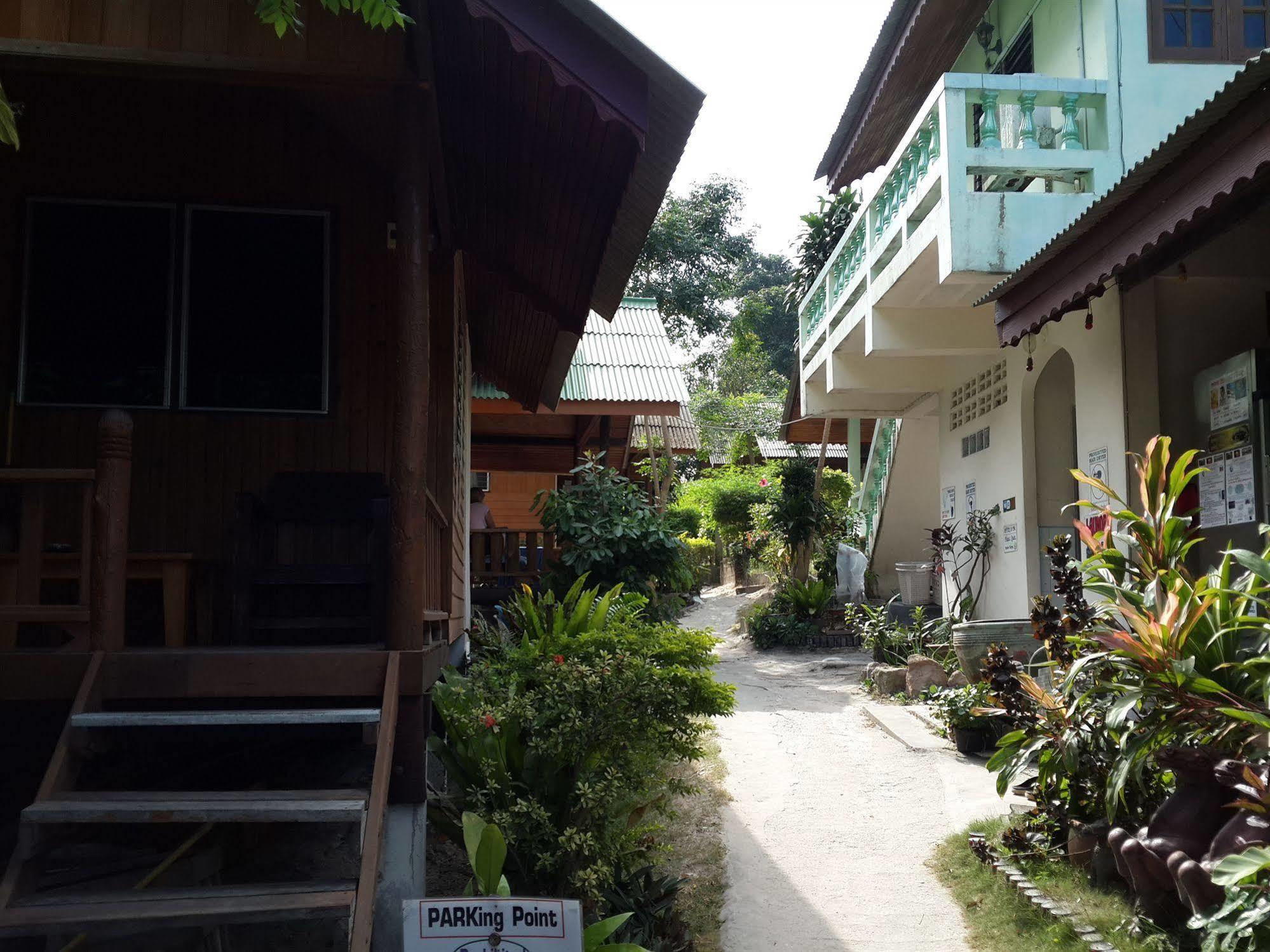 Save Bungalows Ko Tao Bagian luar foto