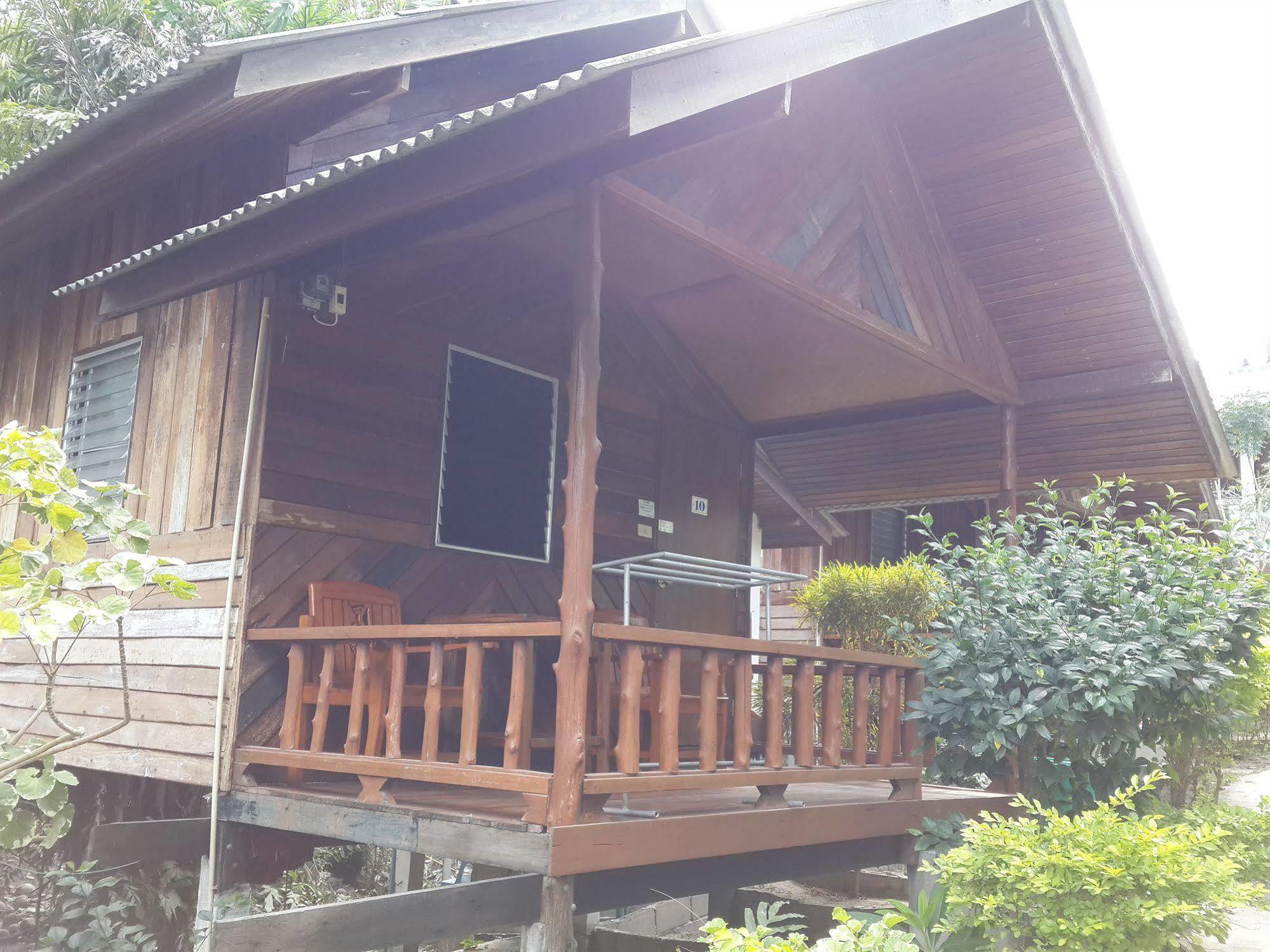 Save Bungalows Ko Tao Bagian luar foto