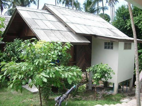 Save Bungalows Ko Tao Bagian luar foto